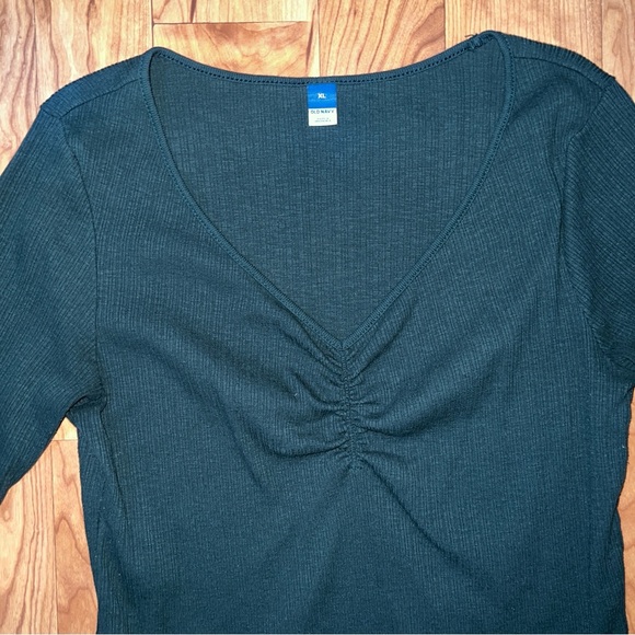 Old Navy V-Neck Green Long Sleeve Shirt - Picture 5 of 5